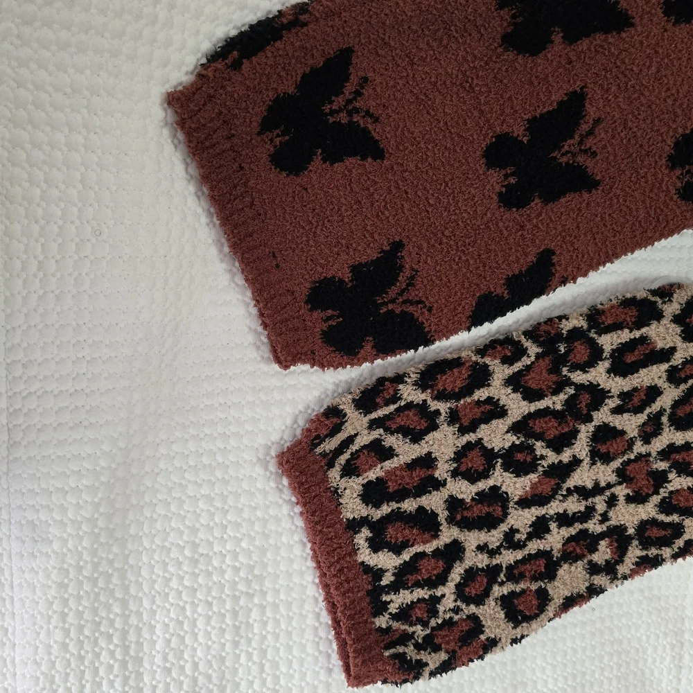 POL Color Block Leopard/butterful Sweater. - Picture 7 of 8